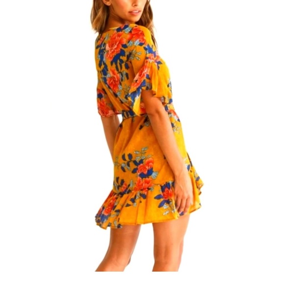 SELFIE LESLIE * azealia mustard floral wrap dress size med - Picture 1 of 7